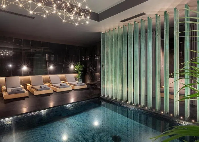 מלון Lure & - Adults Only 4*