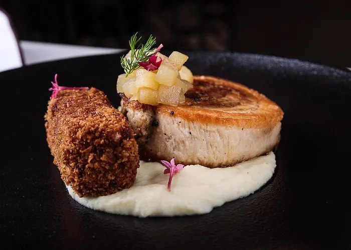 Lure & - Adults Only 4*