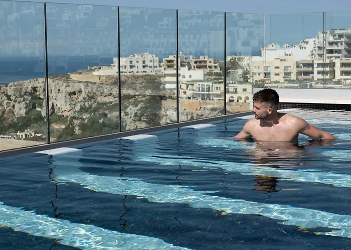 Lure & - Adults Only 4*