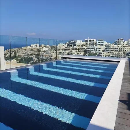 Lure & - Adults Only 4*