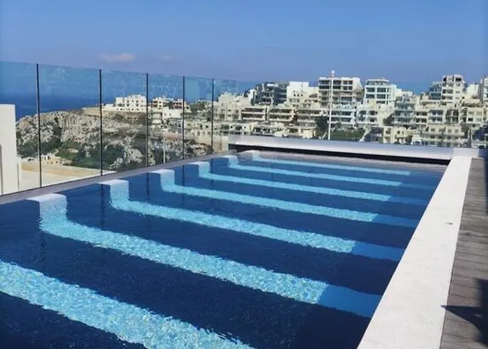 Lure & - Adults Only 4*