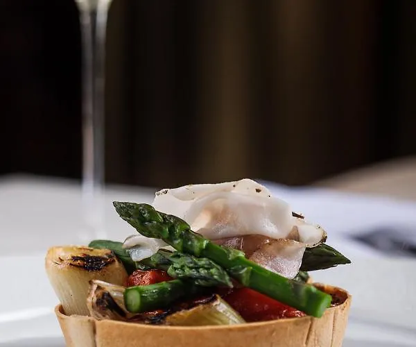 Lure & - Adults Only